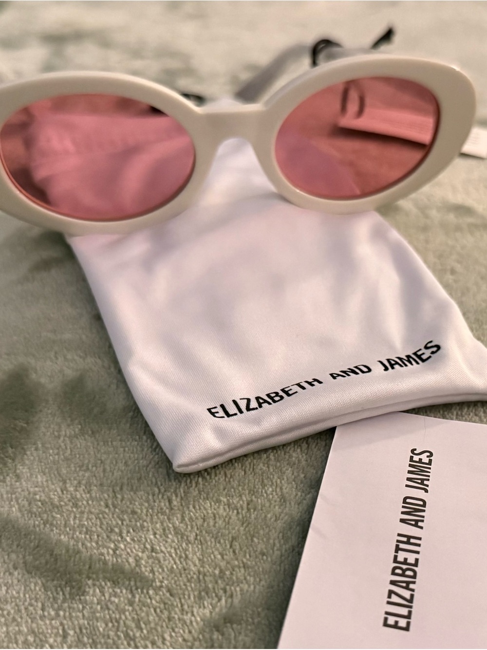 ELIZABETH AND JAMES “MCKINLEY” SUNGLASSES WHITE - Picture 5 of 6
